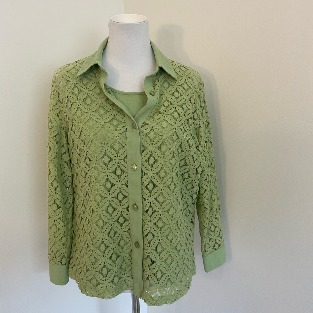 Women’s Draper’s & Damon’s Petites 2-Piece Green Lace Button-Up Shirt